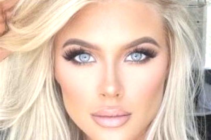 Aurora, 25, a platinum blonde amber-eyed caribbean companion based in Mohiabad. Offering Striptease, Massage, Duos. Available for incall and outcall, overnig...