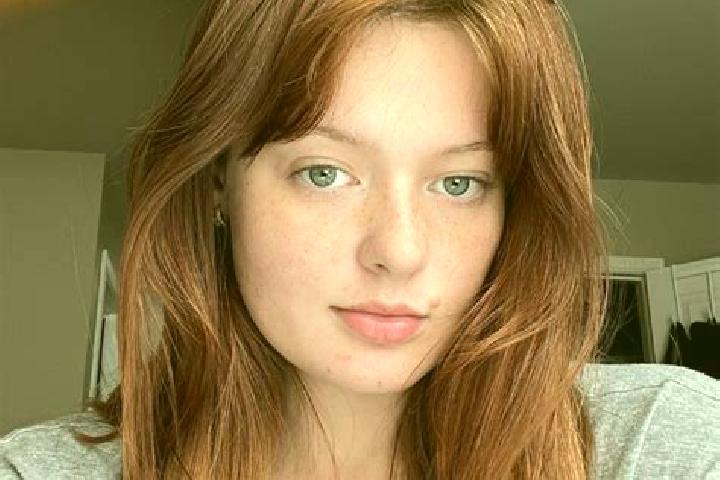 Aurora, 26, a auburn grey-eyed caucasian companion based in San Marcellino. Offering CIM, Dinner Date. Available for incall and outcall, day and evening dates.