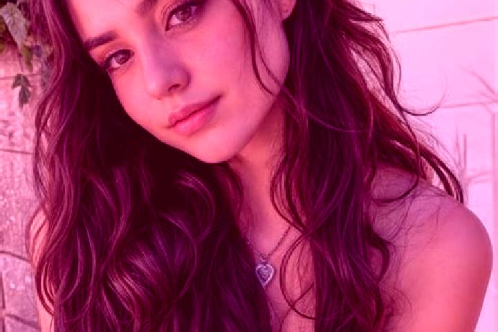 Aurora, 26, a brunette hazel-eyed middle eastern companion based in La Falda. Offering Dinner Date, A-Level, Duos. Available for incall and outcall, day and ...