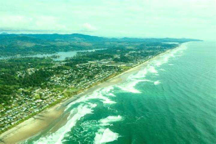 Aurora, 26 — Escort in Lincoln City, United States