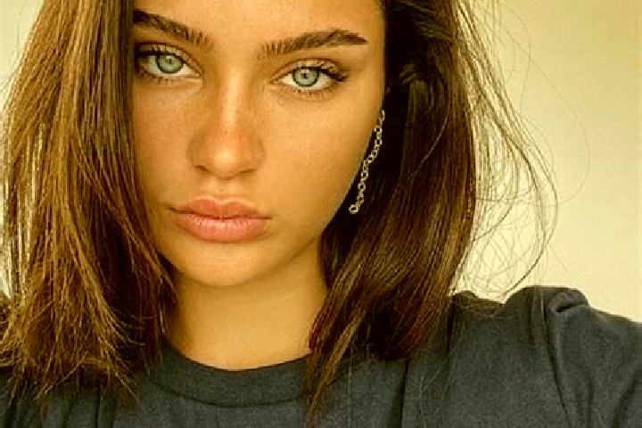 Aurora, 27, a brunette blue-eyed slavic companion based in Ouislane. Offering Tantra, Travel Companion, A-Level. Available for incall and outcall, day and ev...