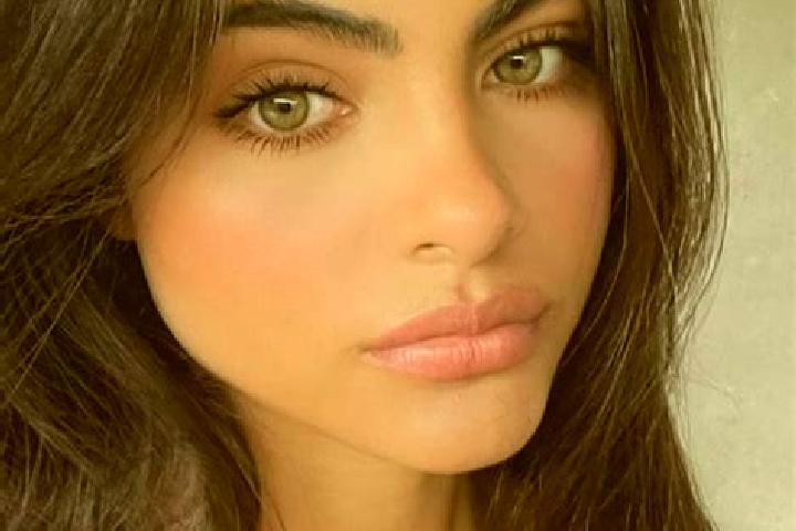 Aurora, 27, a chestnut hazel-eyed indian companion based in Banos de Montemayor. Offering Roleplay, Couples, Girlfriend Experience. Available for incall and ...