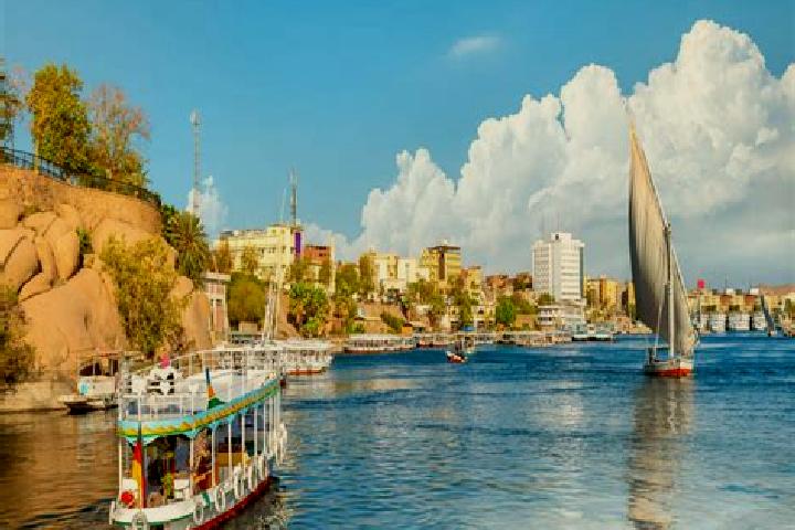 Aurora, 27 — Escort in Atfih, Egypt