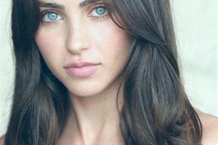 Aurora, 28, a chestnut brown-eyed middle eastern companion based in Quaregna. Offering A-Level, Overnight, Prostate Massage, Couples, OWO. Available for inca...