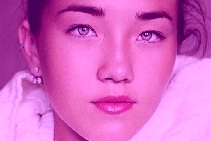 Aurora, 28, a red blue-eyed asian companion based in Hoppegarten. Offering Travel Companion, Domination, Striptease, Roleplay, Dinner Date. Available for inc...