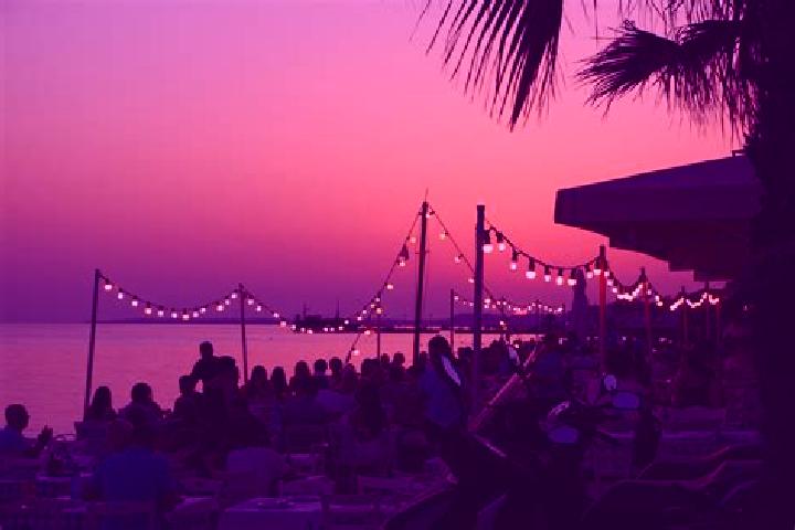 Aurora, 28 — Escort in Dialekto, Greece