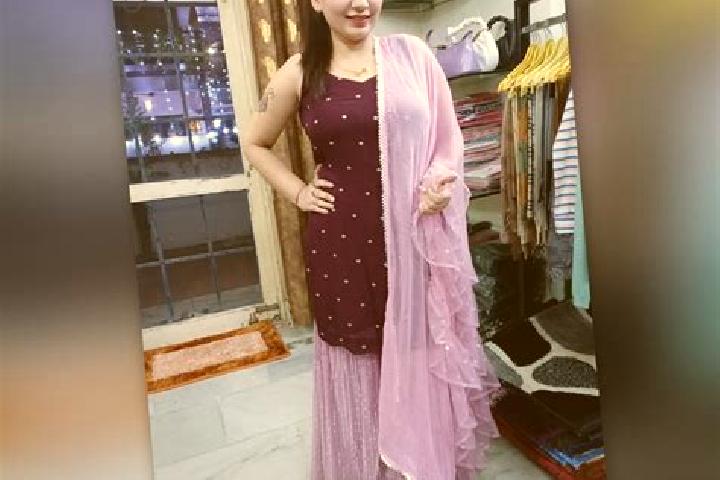 Aurora, 28 — Escort in Rudrapur, India