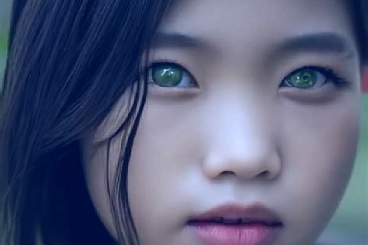 Aurora, 29, a black green-eyed asian companion based in Cookham. Offering Fetish, 69, Striptease, OWO, Couples. Available for incall and outcall, day and eve...