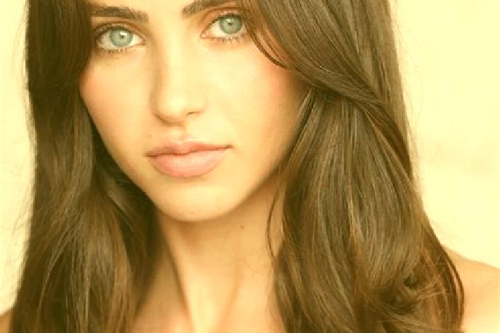 Aurora, 29, a dark blonde brown-eyed latina companion based in Mayliewan. Offering Girlfriend Experience, BDSM, Duos, 69, A-Level. Available for incall and o...