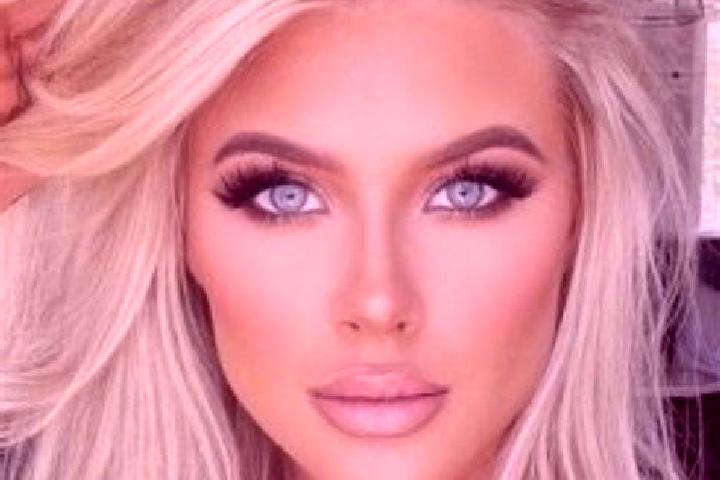 Aurora, 29, a platinum blonde amber-eyed middle eastern companion based in Krems an der Donau. Offering Dinner Date, Tantra, Duos. Available for incall and o...