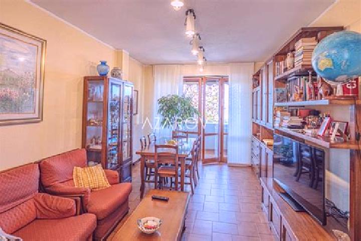 Aurora, 29 — Escort in Sala al Barro, Italy