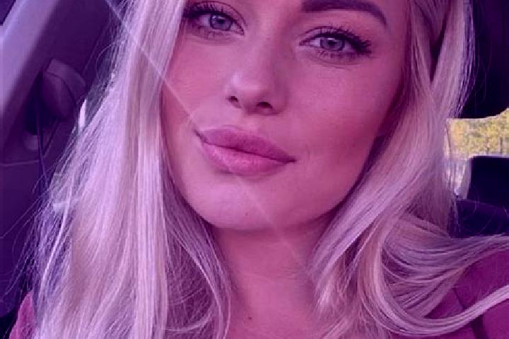 Aurora, 30, a blonde hazel-eyed caucasian companion based in Marradi. Offering Domination, Massage, Tantra, Duos, 69. Available for incall and outcall, day a...