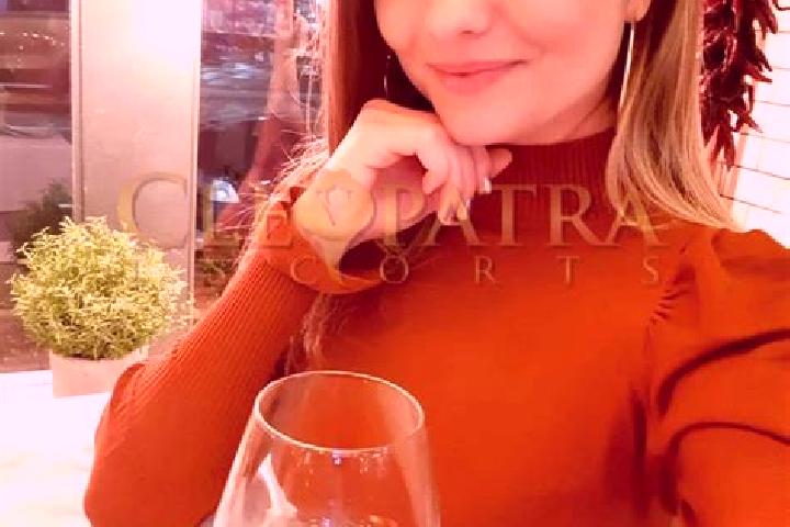 Aurora, 30, a red green-eyed slavic companion based in Montalvania. Offering Dinner Date, Erotic Massage, OWO. Available for incall and outcall, overnight bo...