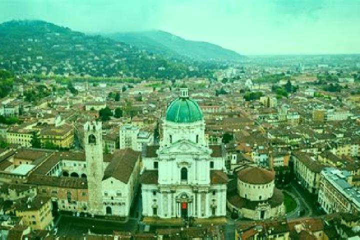 Aurora, 31 — Escort in Pisogne, Italy