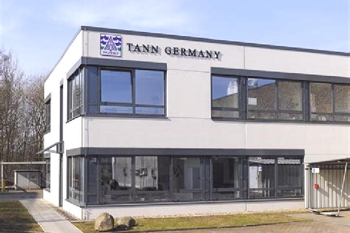 Aurora, 31 — Escort in Tann, Germany