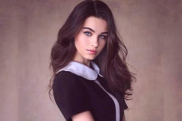 Aurora, 32, a black blue-eyed slavic companion based in Direkli. Offering Roleplay, GFE. Available for incall and outcall, day and evening dates.