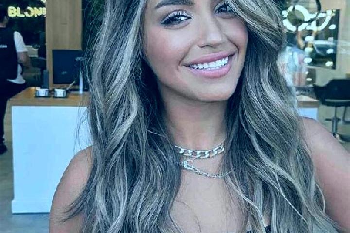 Aurora, 32, a dark blonde grey-eyed latina companion based in Ajofrin. Offering GFE, Duos. Available for incall and outcall, overnight bookings available.