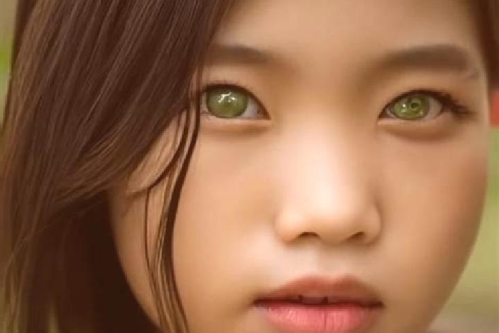 Aurora, 32, a red green-eyed asian companion based in Chapmanslade. Offering Couples, Duos, Roleplay, Girlfriend Experience, Domination. Available for incall...