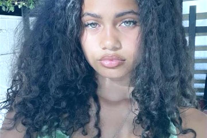 Aurora, 32, a red green-eyed mixed companion based in Pedtad. Offering OWO, Deep French Kissing, Striptease. Available for incall and outcall, day and evenin...