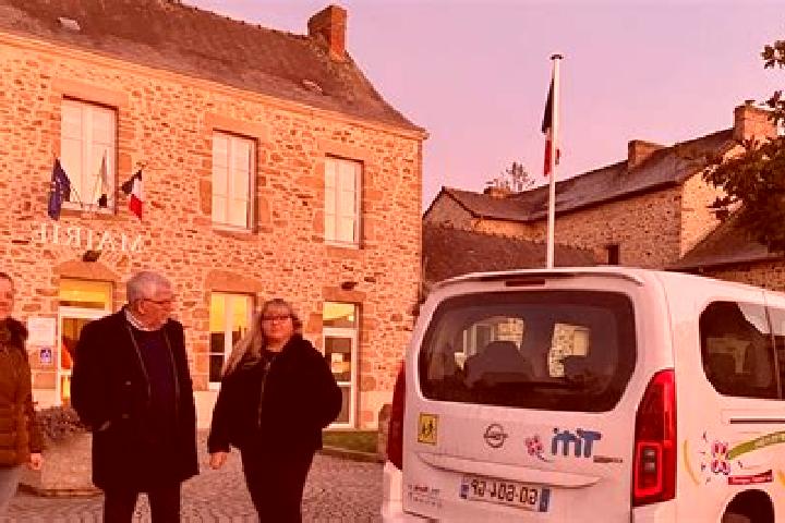 Aurora, 33 — Escort in Ruille-le-Gravelais, France