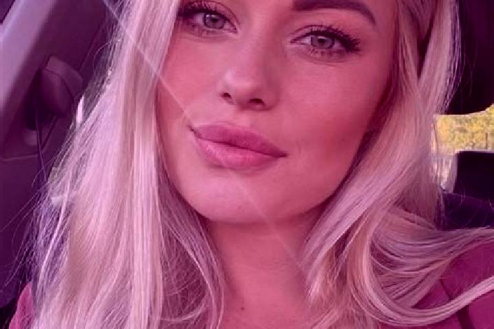 Aurora, 34, a blonde hazel-eyed caribbean companion based in Westergate. Offering Roleplay, A-Level, Overnight, Travel Companion. Available for incall and ou...