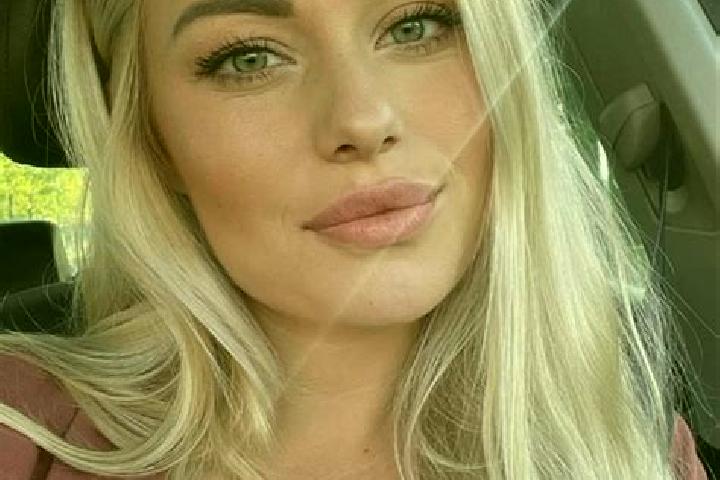 Aurora, 34, a blonde hazel-eyed middle eastern companion based in Huamboya. Offering Erotic Massage, Travel Companion, Girlfriend Experience, Deep French Kis...