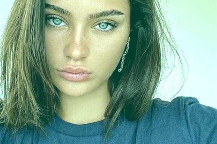 Aurora, 34, a brunette blue-eyed mediterranean companion based in Weissenschirmbach. Offering Prostate Massage, 69, Erotic Massage, Domination. Available for...