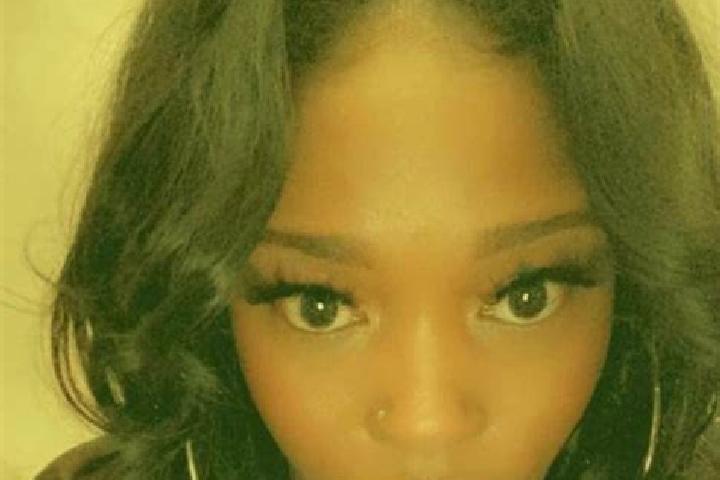Aurora, 34 — Escort in Ayron, France