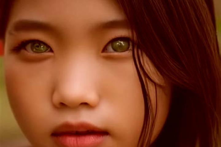 Aurora, 35, a chestnut green-eyed asian companion based in Kandena. Offering Couples, 69, A-Level, OWO. Available for incall and outcall, day and evening dates.