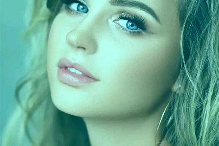 Aurora, 35, a dark blonde blue-eyed ebony companion based in Hebbronville. Offering Party Girl, 69, CIM. Available for incall and outcall, overnight bookings...
