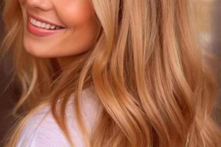 Aurora, 35, a dark blonde hazel-eyed caucasian companion based in Frias. Offering Girlfriend Experience, Erotic Massage, 69, Striptease, Travel Companion. Av...