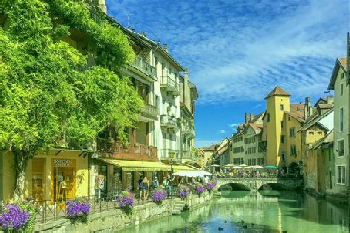 Aurora, 35 — Escort in Etain, France