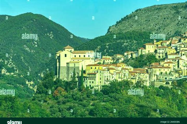 Aurora, 35 — Escort in Santa-Maria-Poggio, France