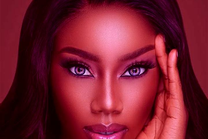 Aurora, 36, a red blue-eyed ebony companion based in Fuzeta. Offering Massage, BDSM, Girlfriend Experience, 69. Available for incall and outcall, day and eve...