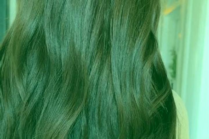 Aurora, 36, a red brown-eyed european companion based in Millmerran. Offering Massage, Couples, GFE. Available for incall and outcall, day and evening dates.
