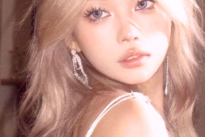 Aurora, 37, a blonde dark-eyed asian companion based in Rueglio. Offering Fetish, Girlfriend Experience, Tantra, Domination. Available for incall and outcall...