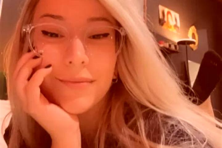 Aurora, 37, a blonde grey-eyed middle eastern companion based in Pinterville. Offering OWO, Deep French Kissing, Massage. Available for incall and outcall, o...