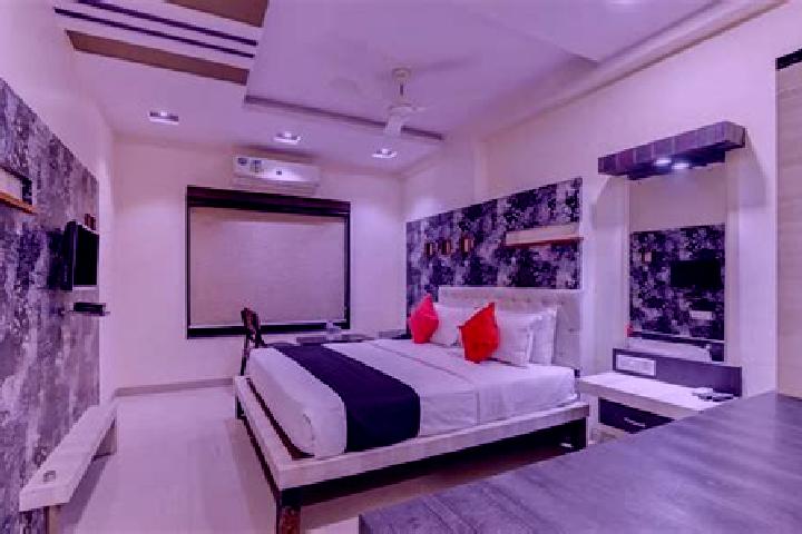 Aurora, 37 — Escort in Dabhel, India