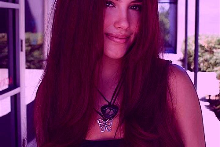 Aurora, 38, a auburn dark-eyed european companion based in Kavasila. Offering Deep French Kissing, Massage, Girlfriend Experience. Available for incall and o...