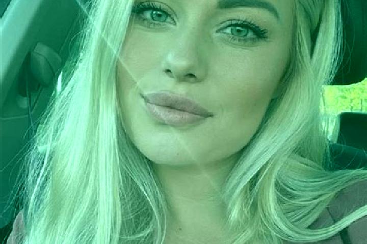 Aurora, 38, a blonde hazel-eyed caribbean companion based in Goleniowy. Offering BDSM, GFE, Massage, Tantra, Erotic Massage. Available for incall and outcall...