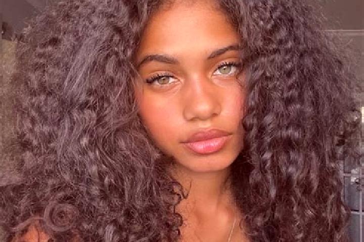 Ava, 20, a auburn blue-eyed ebony companion based in Moama. Offering GFE, Girlfriend Experience, Overnight, BDSM, Deep French Kissing. Available for incall a...