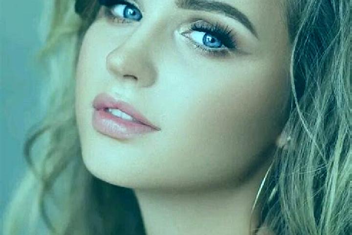 Ava, 20, a dark blonde blue-eyed indian companion based in Wolongquan. Offering Couples, BDSM, Deep French Kissing. Available for incall and outcall, overnig...