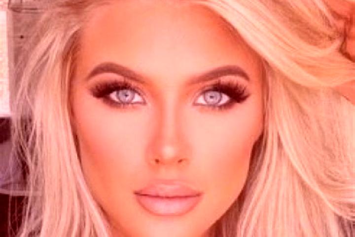 Ava, 21, a platinum blonde grey-eyed ebony companion based in Tanakkangulam. Offering 69, Fetish, Striptease. Available for incall and outcall, overnight boo...