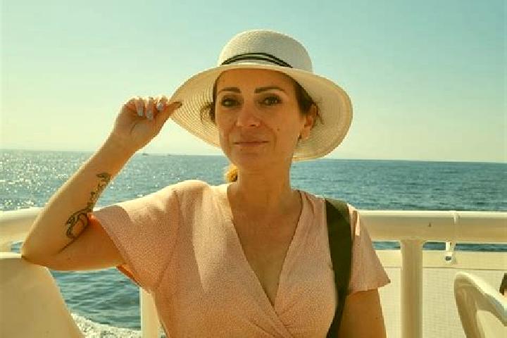 Ava, 21 — Escort in Miglionico, Italy