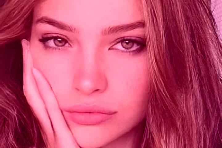 Ava, 22, a auburn hazel-eyed slavic companion based in Waterloo. Offering Tantra, GFE, Deep French Kissing, Domination, Party Girl. Available for incall and ...