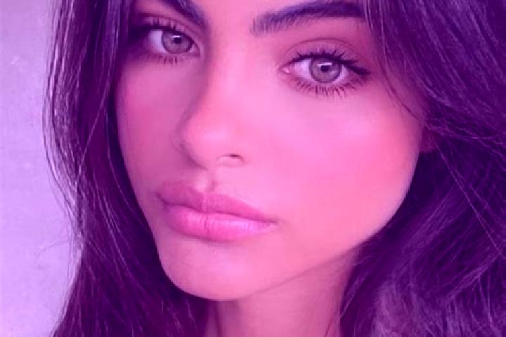 Ava, 22, a brunette green-eyed middle eastern companion based in Paraparaumu. Offering Massage, Deep French Kissing, Fetish. Available for incall and outcall...