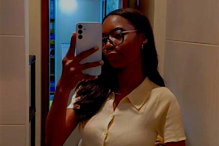 Ava, 22 — Escort in Calucinga, Angola