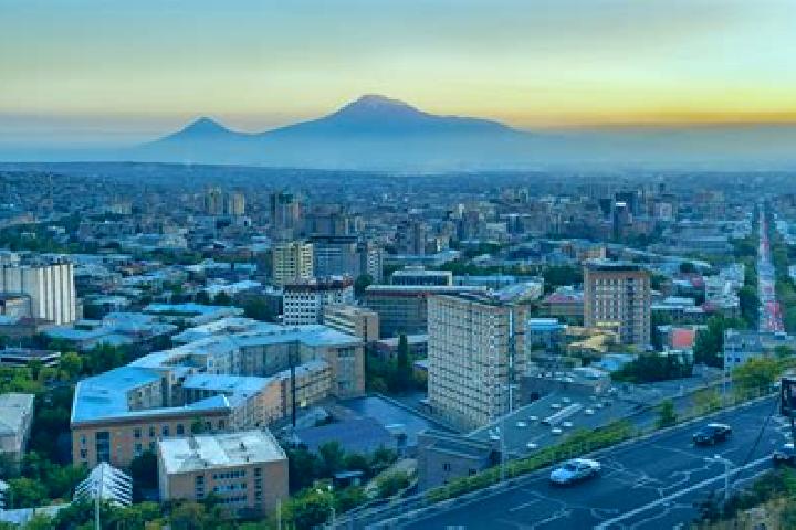 Ava, 22 — Escort in Tsoghamarg, Armenia
