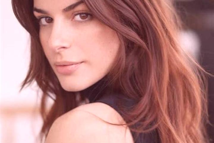 Ava, 23, a auburn brown-eyed caribbean companion based in Copalau. Offering Striptease, OWO. Available for incall and outcall, day and evening dates.