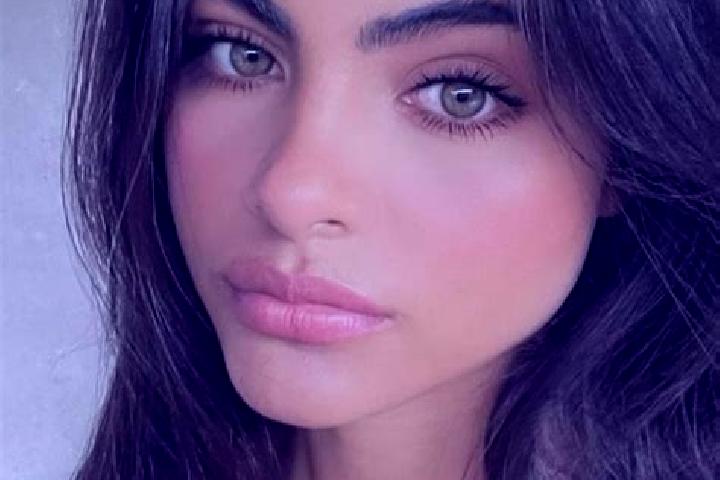 Ava, 23, a auburn dark-eyed caucasian companion based in Novocheboksarsk. Offering 69, Dinner Date, Tantra. Available for incall and outcall, day and evening...